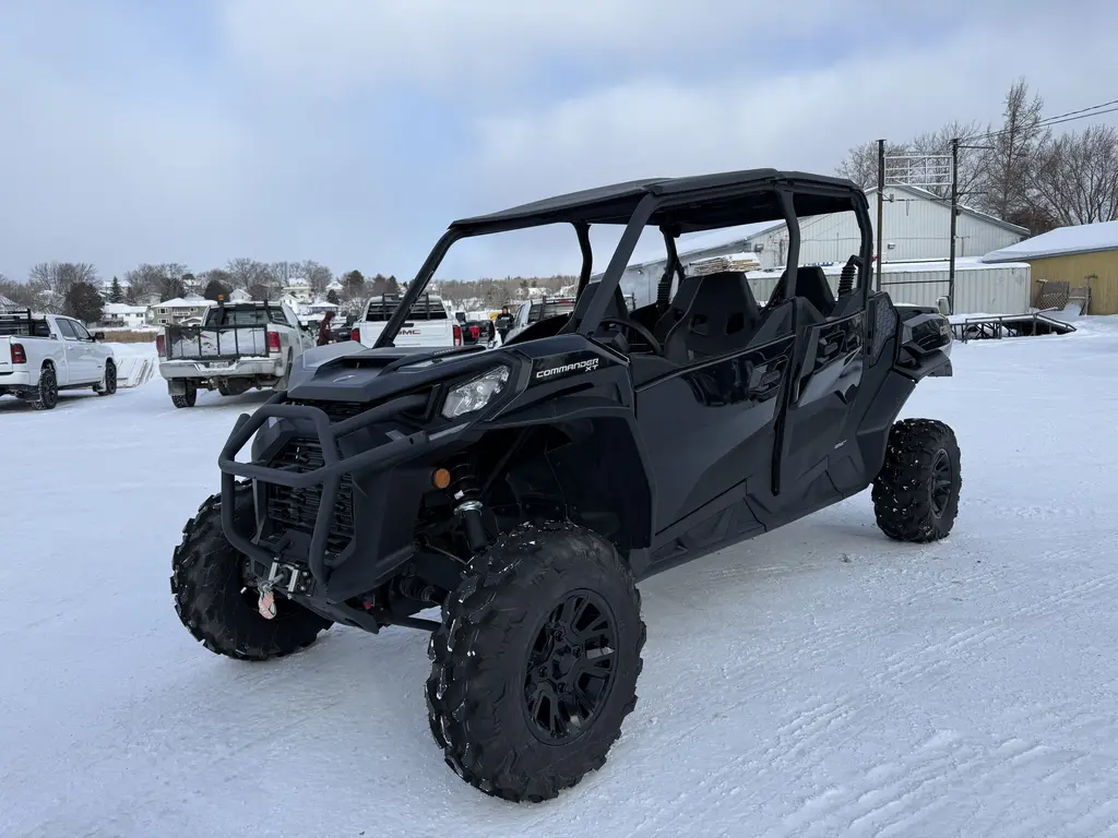 2024 Can-Am COMMANDER MAX XT 1000R 