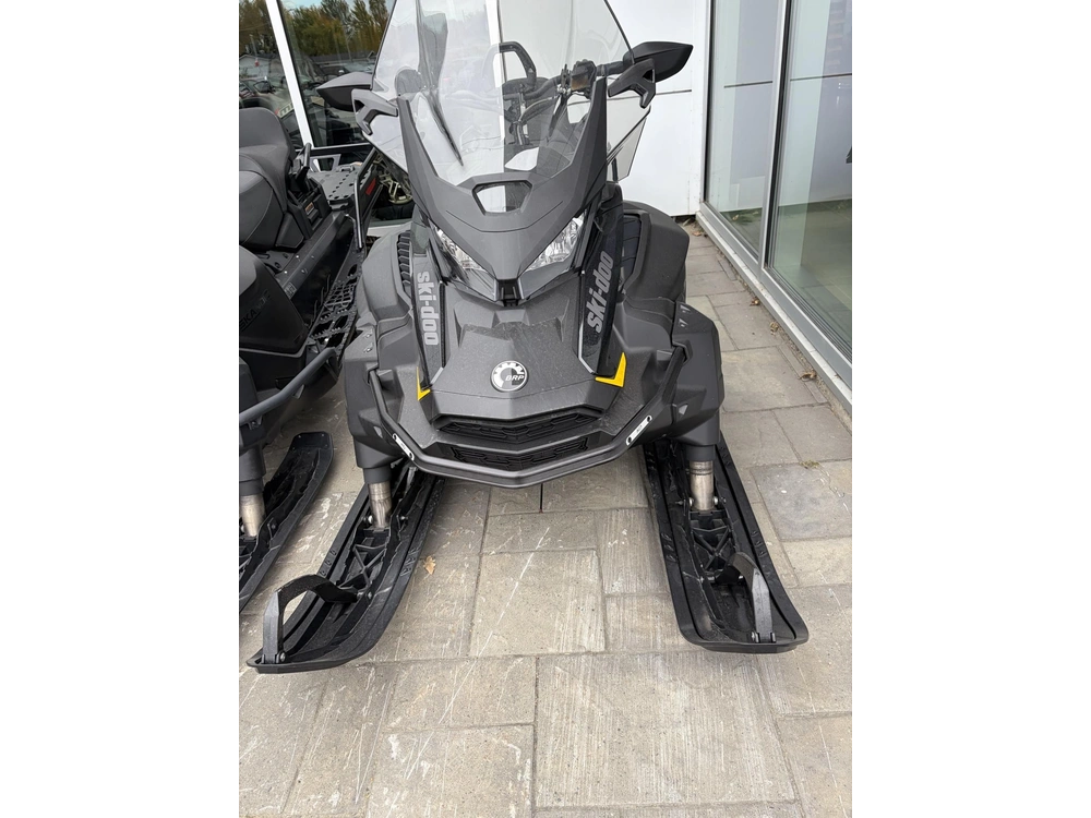 Ski-doo Skandic 2024 alt