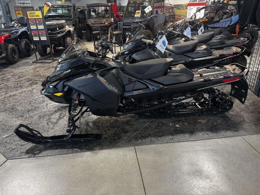 2027 Ski-doo Backcountry Adrenaline 850 E-tec® 146 Es Storm 1.5 S_lev_4.5"_blk