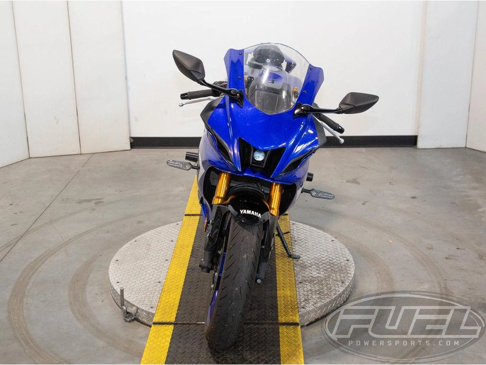 2025 Yamaha Yzf-r7 alt