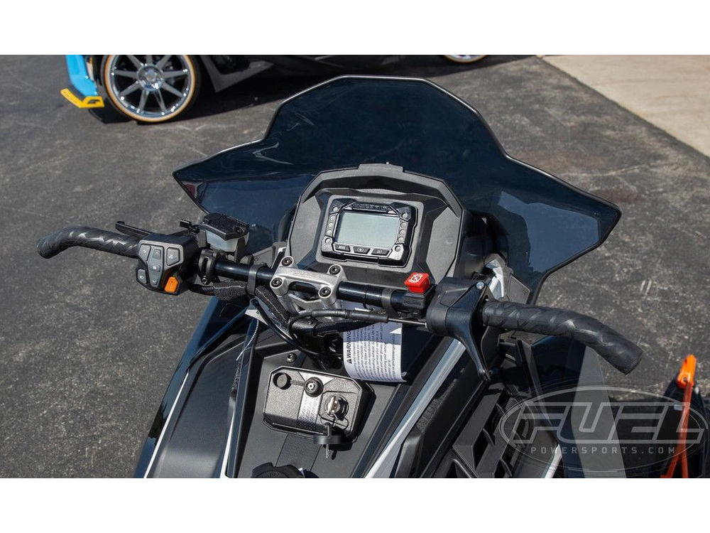 2027 Polaris 650 Indy Sp 137 White Lightning / Gloss Black / Orange Burst alt