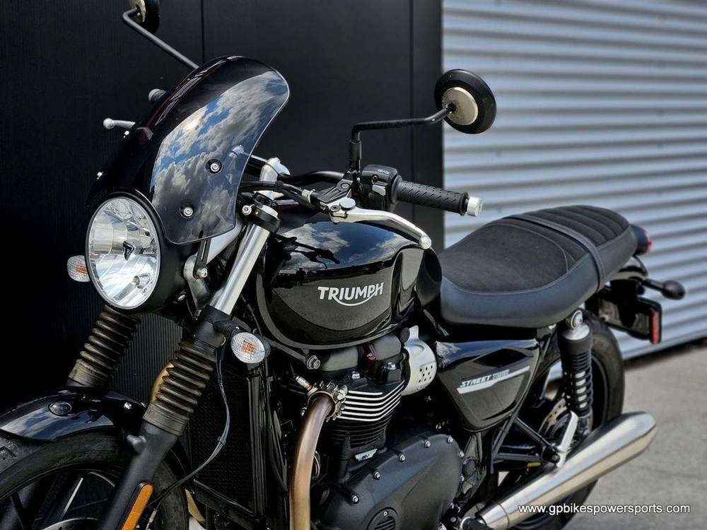 2019 Triumph Street Twin Jet Black