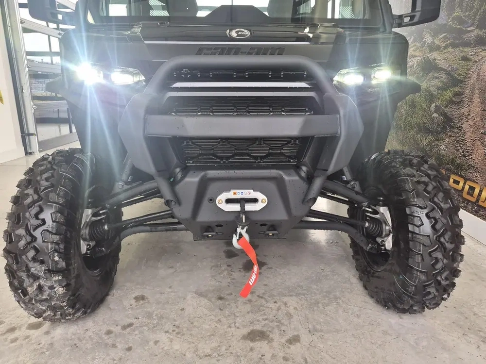 2026 Can-am Defender Xt Cab Hd11