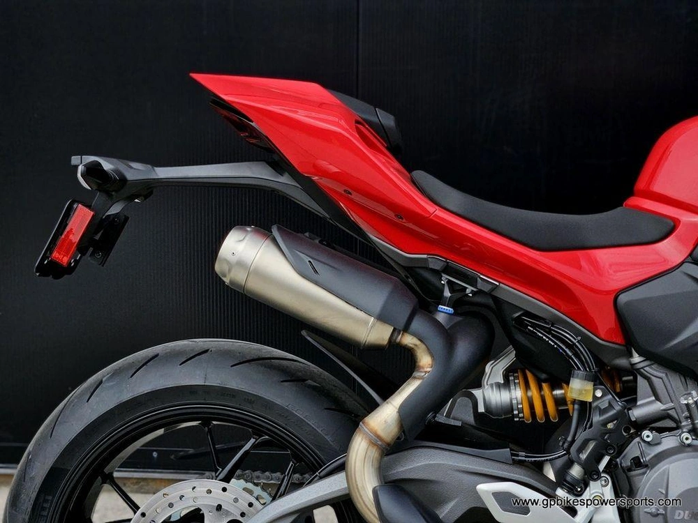 2026 Ducati Streetfighter V2 S Red