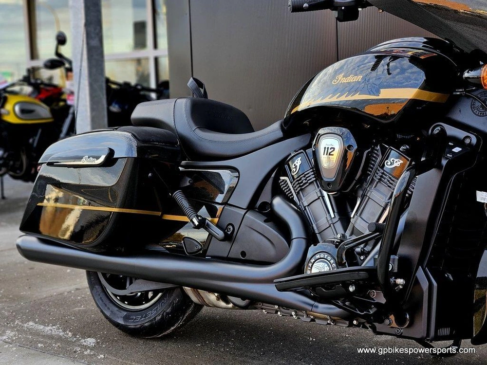 2026 Indian Motorcycle Chieftain® Powerplus Dark Horse® 112 W/powerband Black Crystal W/black Meta