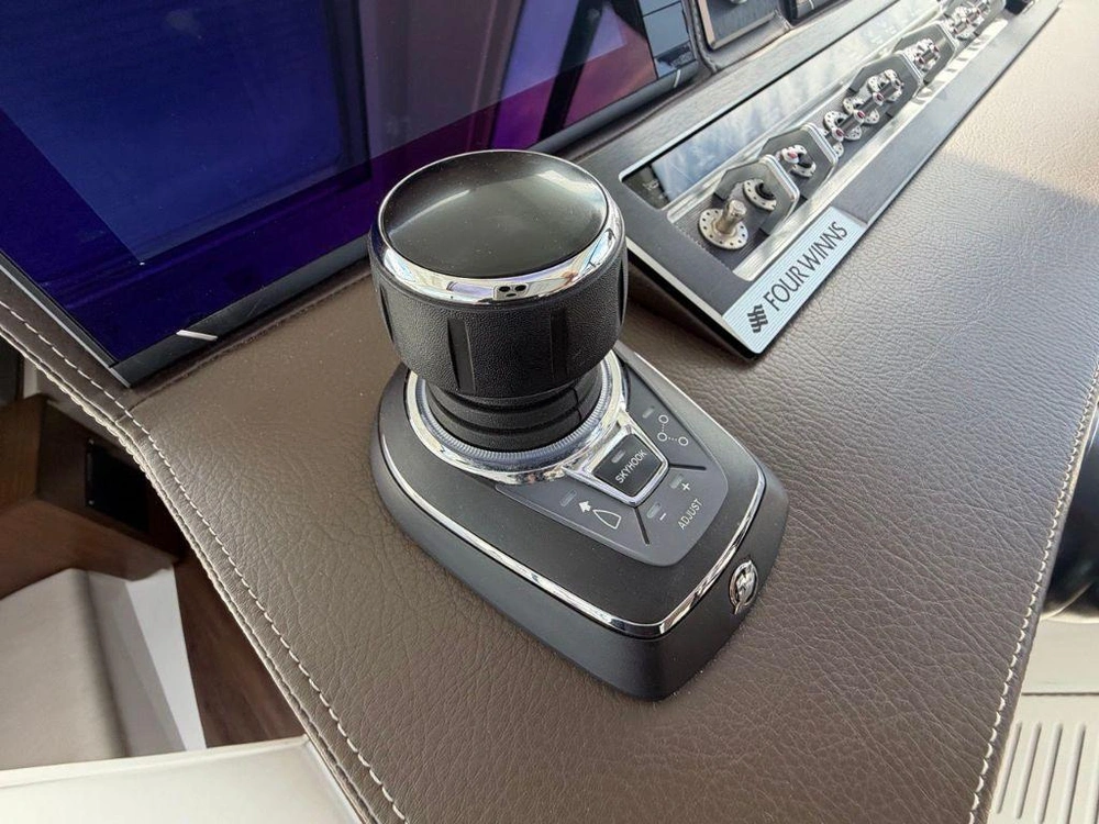 Four Winns V355 2021