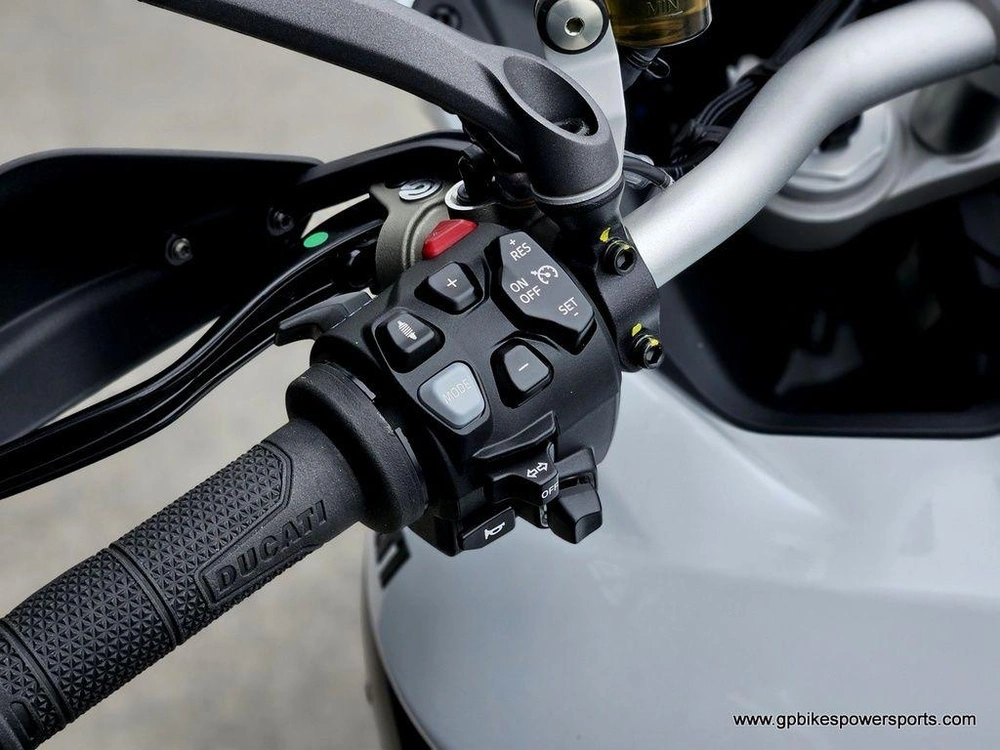 2026 Ducati Multistrada V4 S Travel & Radar Arctic White