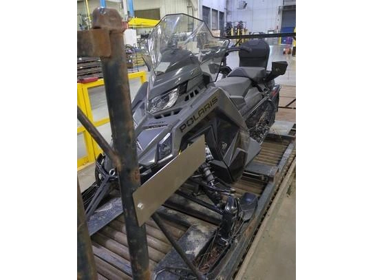 2024 Polaris 650 Indy Adventure 137 alt