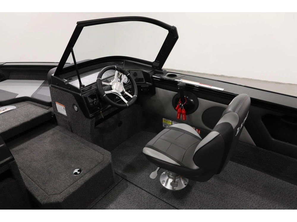 2026 Lund Boat Co 1875 Crossover Xs alt