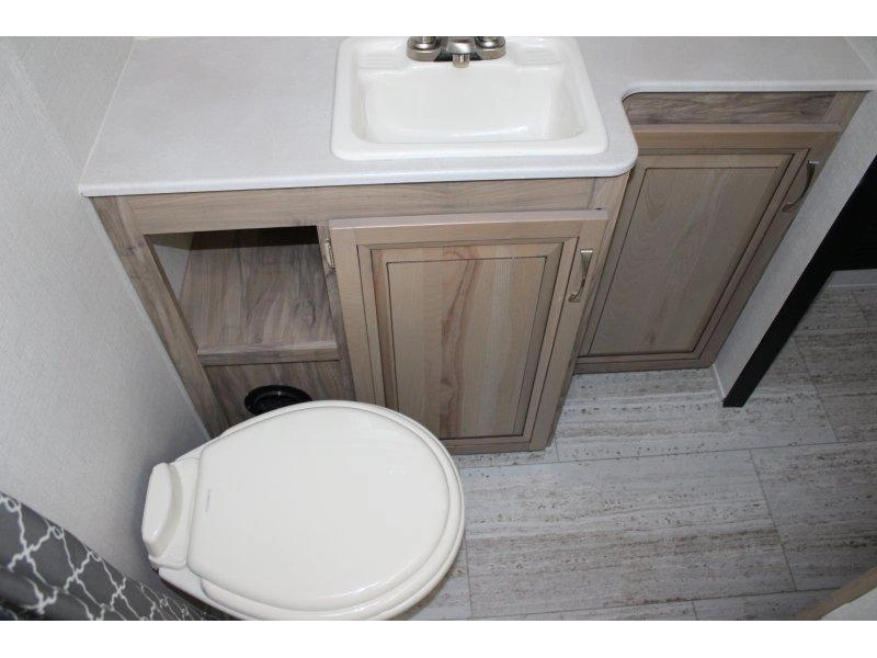 Forest River Palomino 211bh 2020 alt