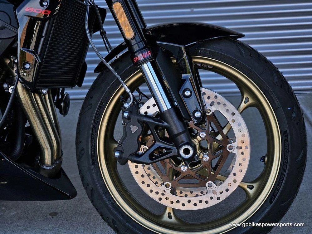 2026 Triumph Trident 800 Jet Black