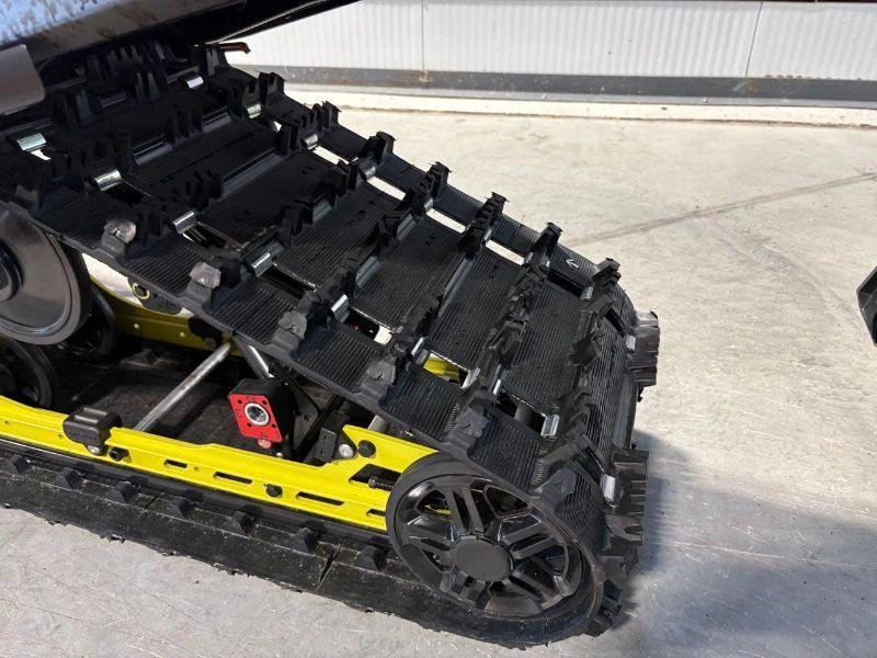 Ski-doo Renegade Adrenaline 900 Ace Turbo Ripsaw 1.25'' E.s. 2026