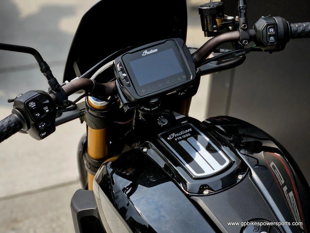 2019 Indian Motorcycle Ftr™ 1200 S Titanium Metallic Over Thunder Black Pearl