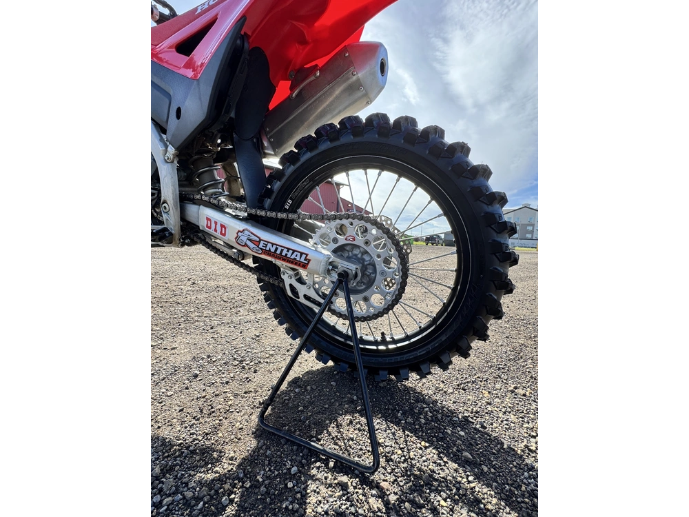 2025 Honda Crf450r, Used 67.5hrs alt