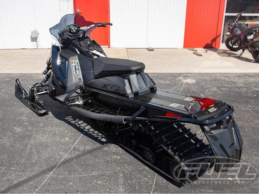 2027 Polaris 850 Switchback Xc 146 1.6 7s Gloss Black alt