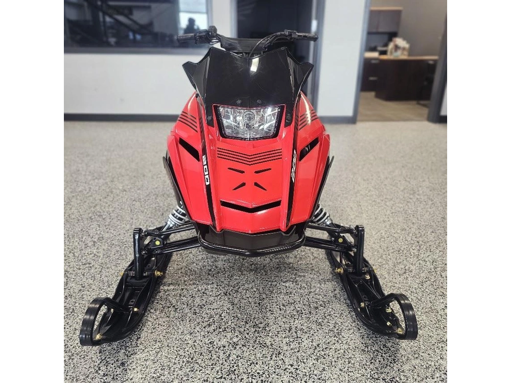 2027 Polaris Indy 200 Es