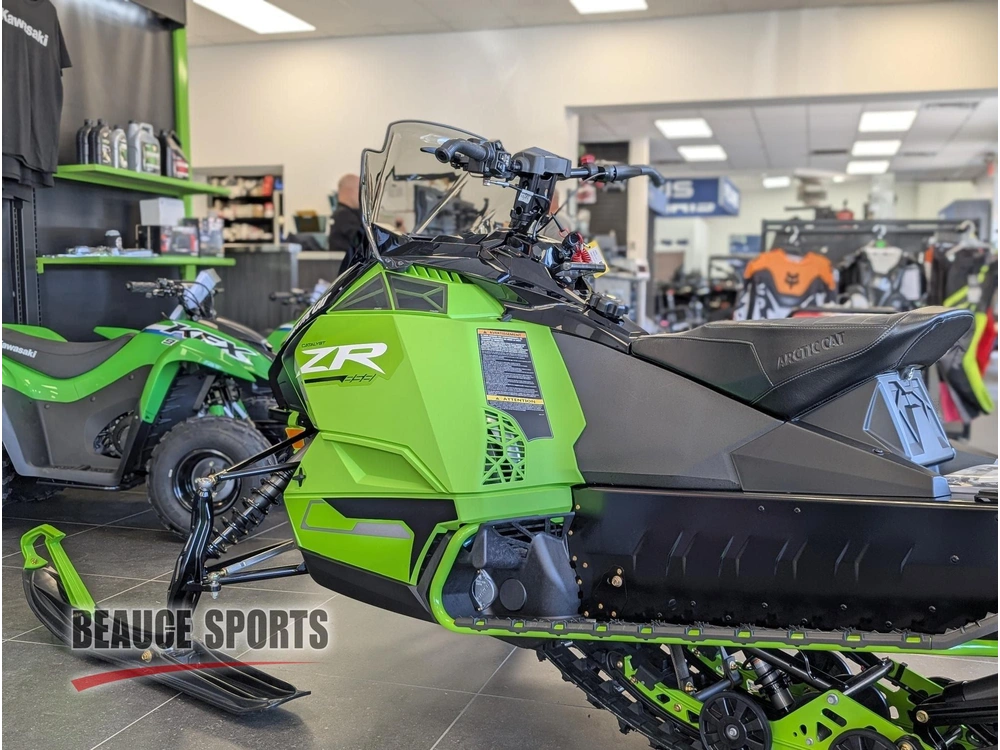 2027 Arctic Cat Zr 858 137 Eps Cn Grn Direction Assistée Suspension Fox Atac Écran Garmin El Tigre alt