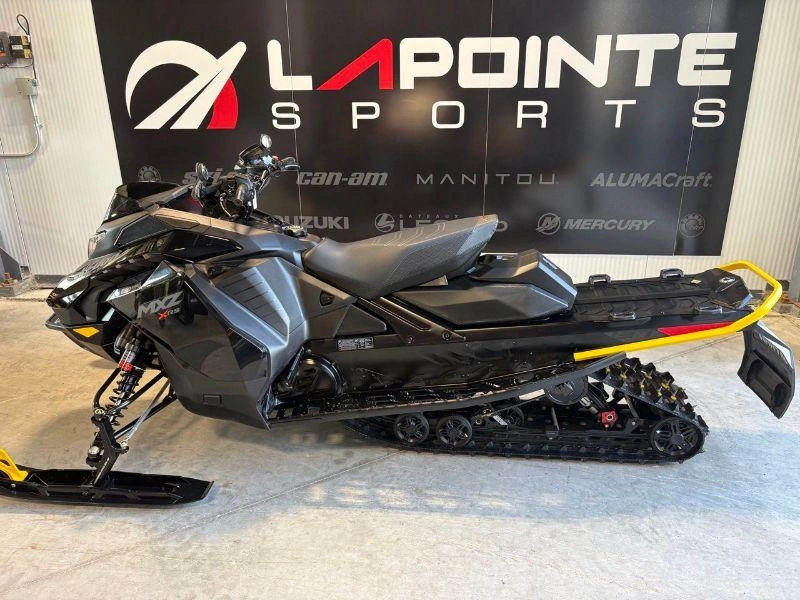 Ski-doo Mxz X-rs 137 850 E-tec Ice Ripper Xt 1.5'' E.s. W/ Smart-shox W/ 10.25'' Touchscreen 2026