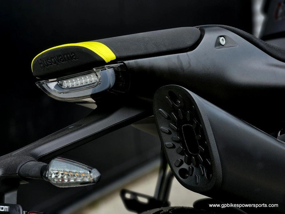 2025 Husqvarna Vitpilen 801