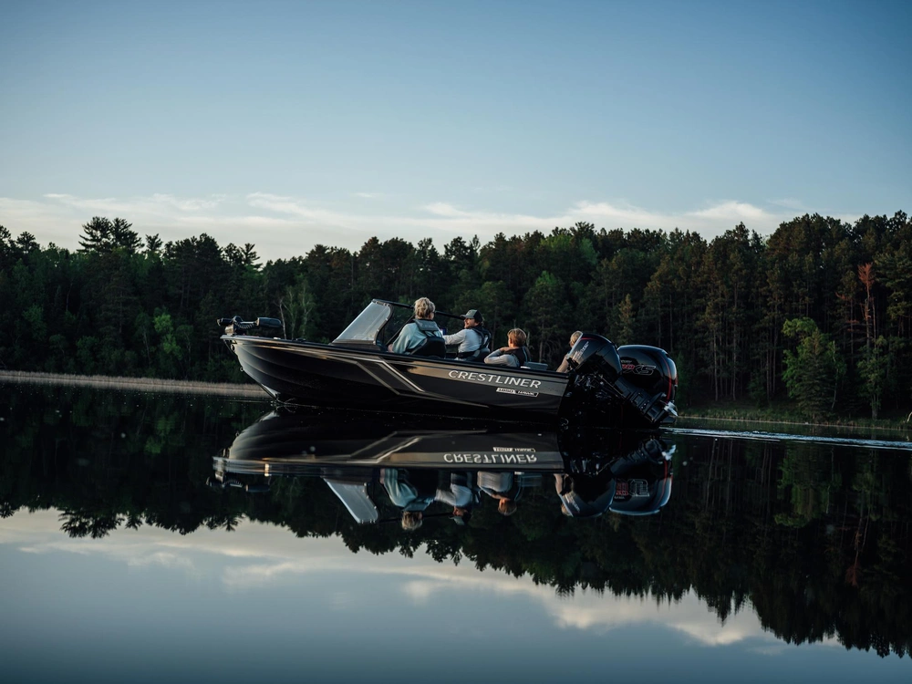 2027 Crestliner 1850 Hawk Wt Jumpseat alt