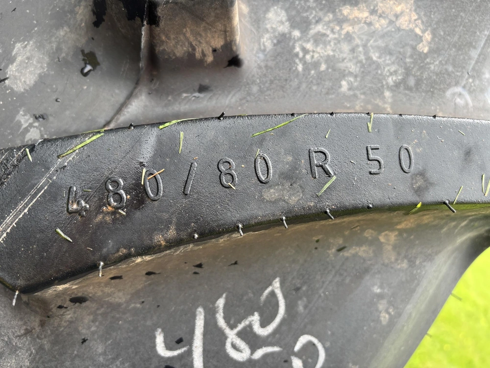 2025 John Deere 7r 210 alt