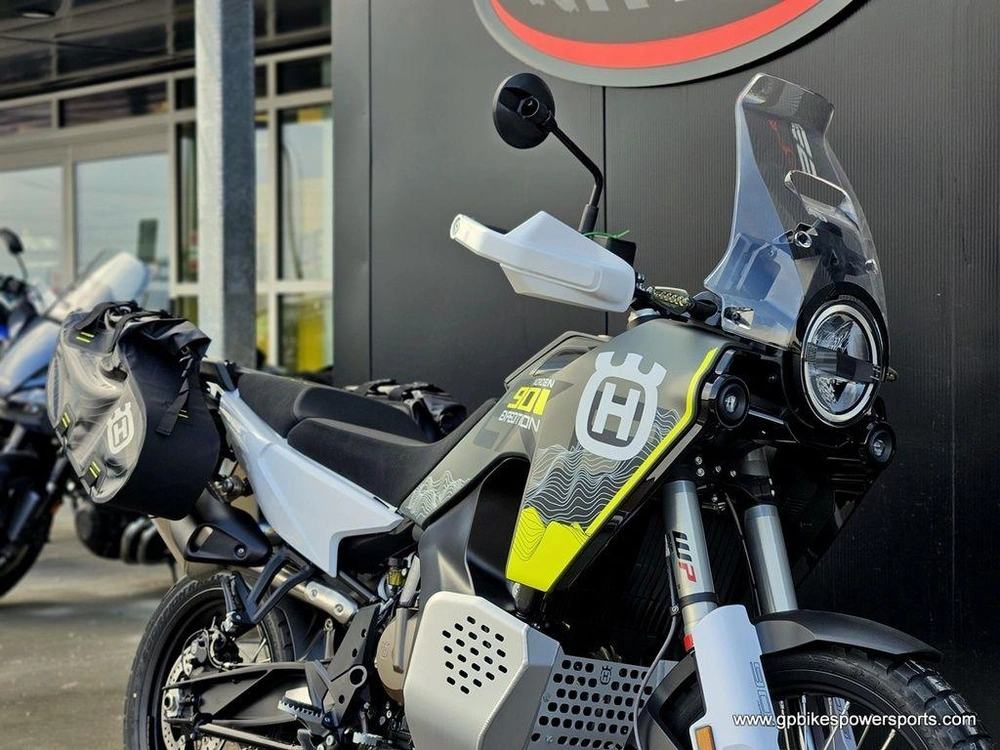 2025 Husqvarna Norden 901 Expedition