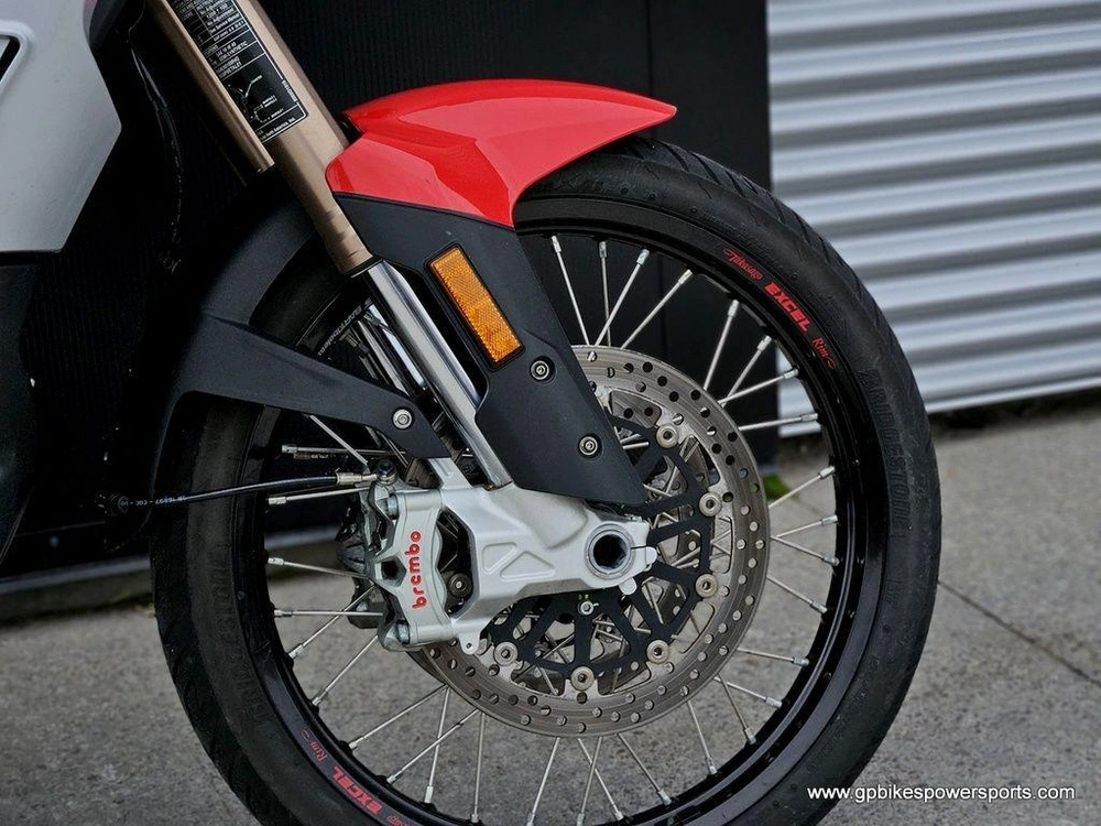2024 Mv Agusta Enduro Veloce