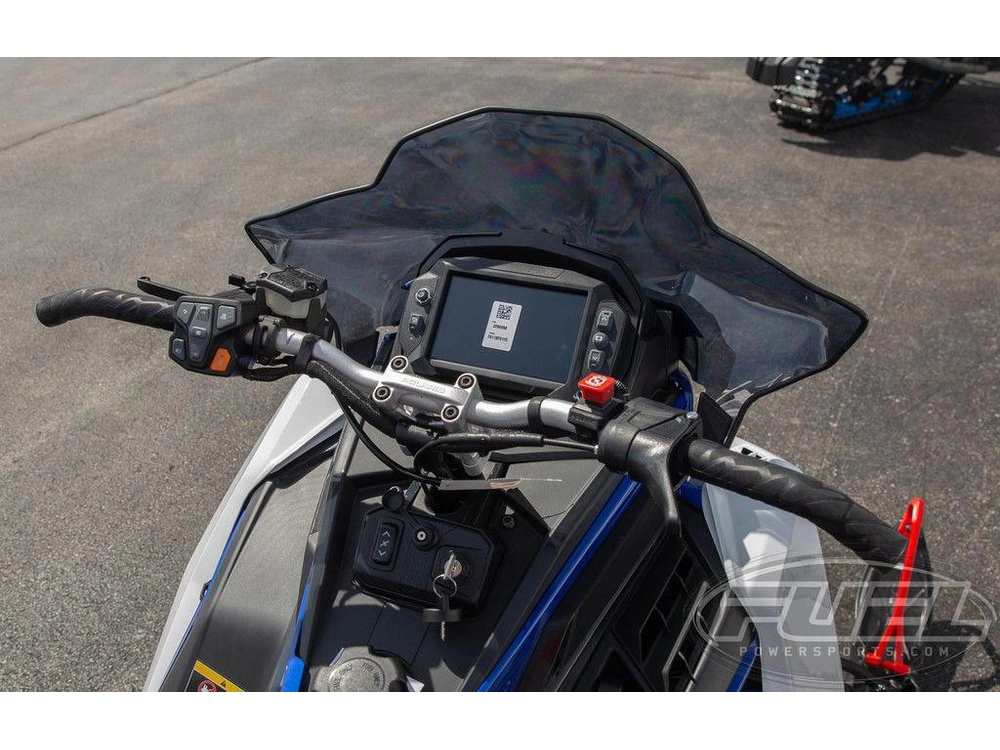 2027 Polaris Patriot Boost Indy Vr1 137 Dynamix Polaris Blue Metallic / White Lightning alt