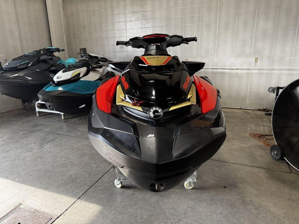 2020 Sea-doo Rxt®-x® 300 Ibr & Sound System Eclipse Black And Lava Red