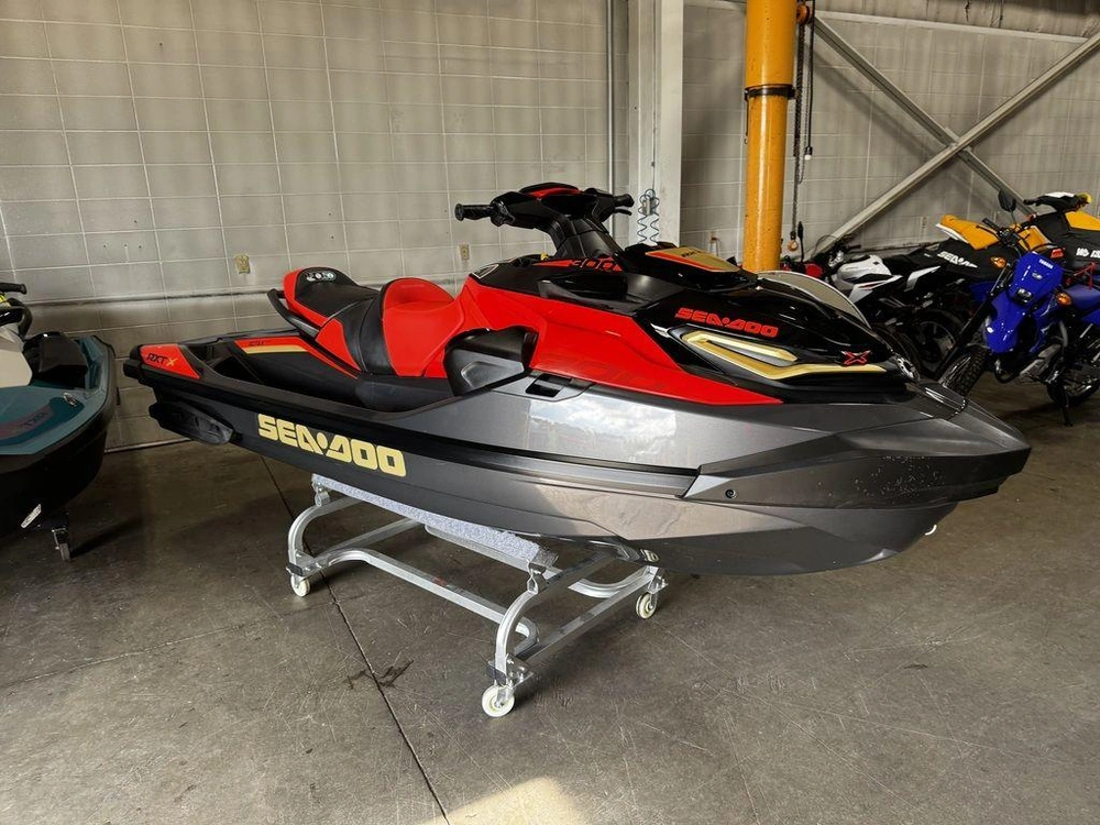 2020 Sea-doo Rxt®-x® 300 Ibr & Sound System Eclipse Black And Lava Red