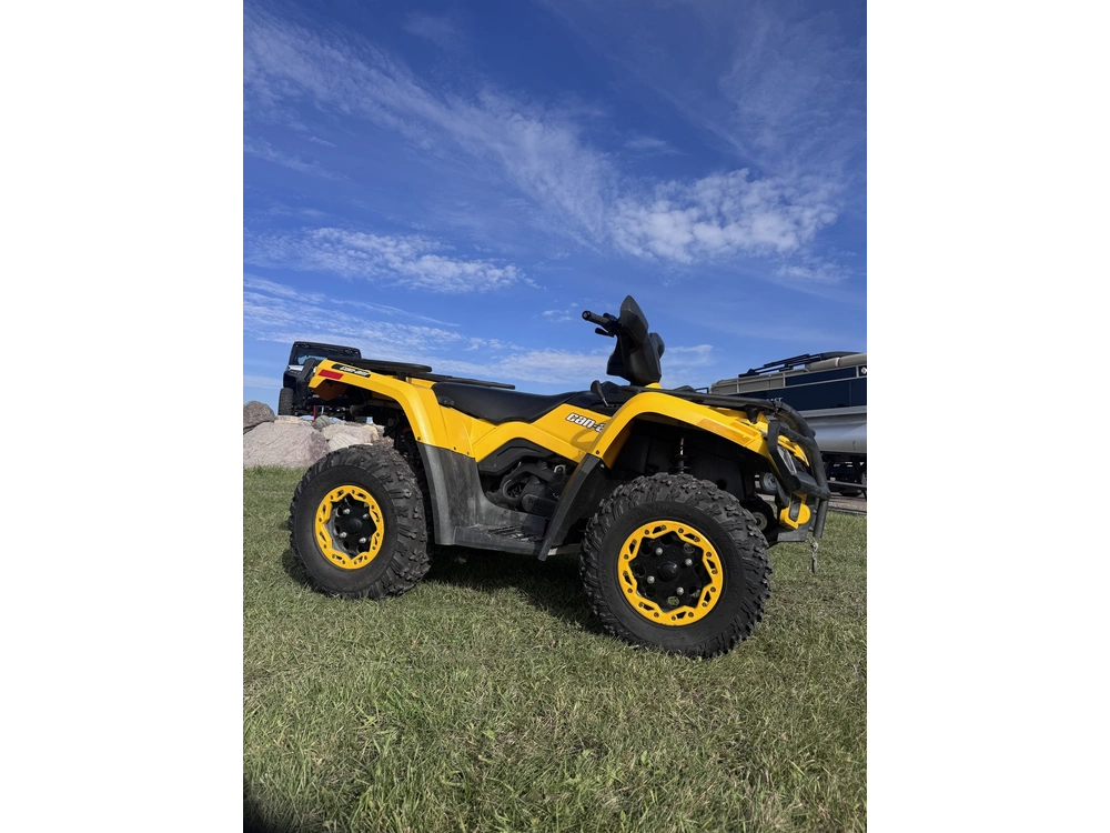 2011 Can-am Outlander Xt 4x 400hoefi, 3651kms