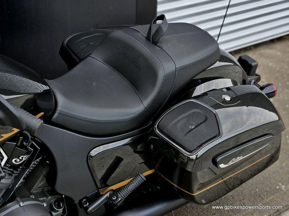2026 Indian Motorcycle Chieftain® Powerplus Dark Horse® 112 W/powerband Black Crystal W/black Meta