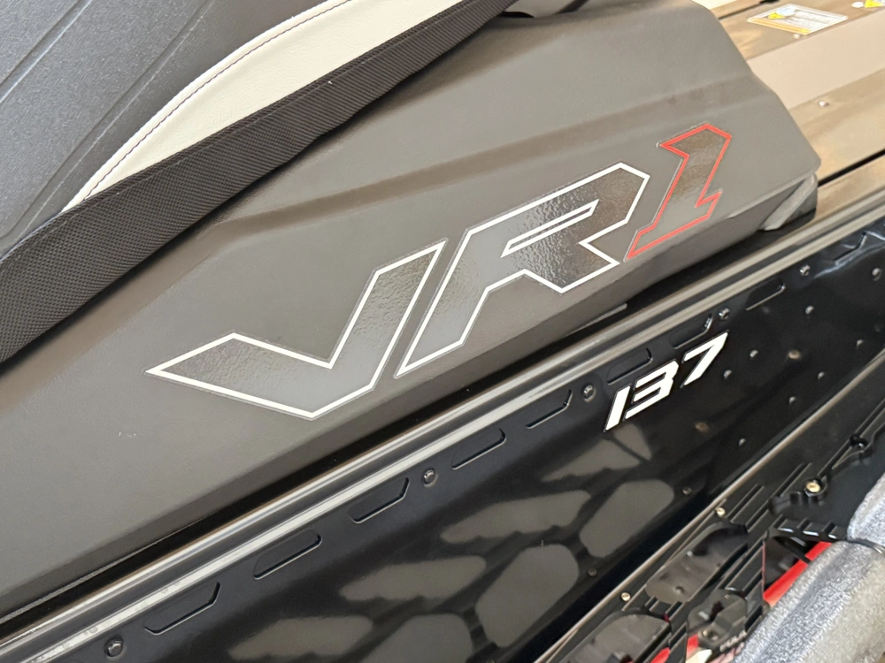 2027 Polaris Patriot Boost Indy Vr1 Dynamix 137 1.35 Cobra R Rated Track