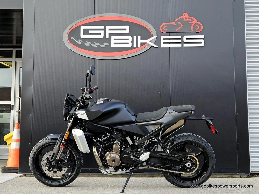 2025 Husqvarna Svartpilen 801
