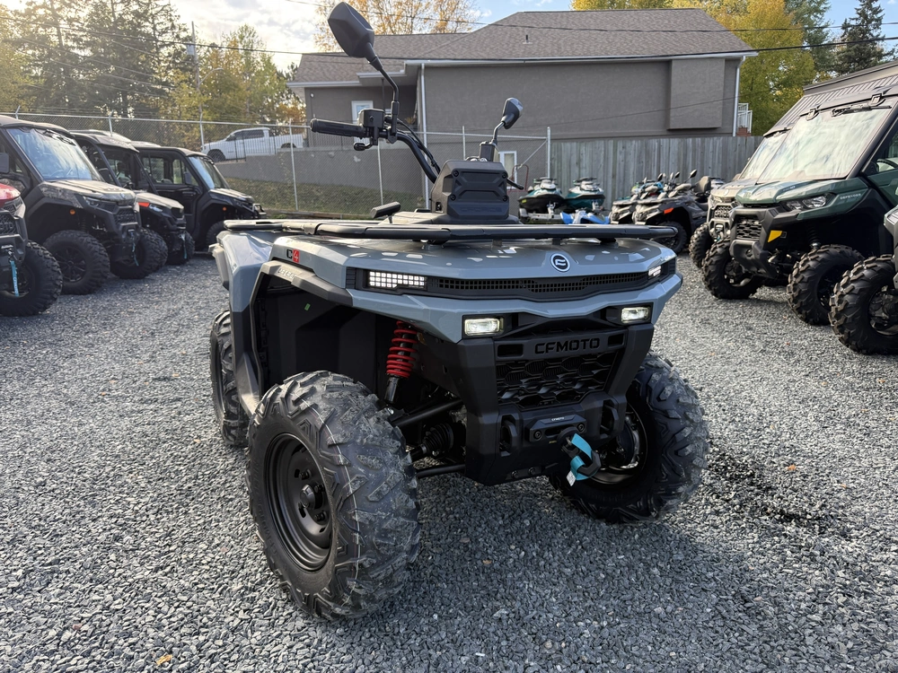 2027 Cfmoto C4 alt