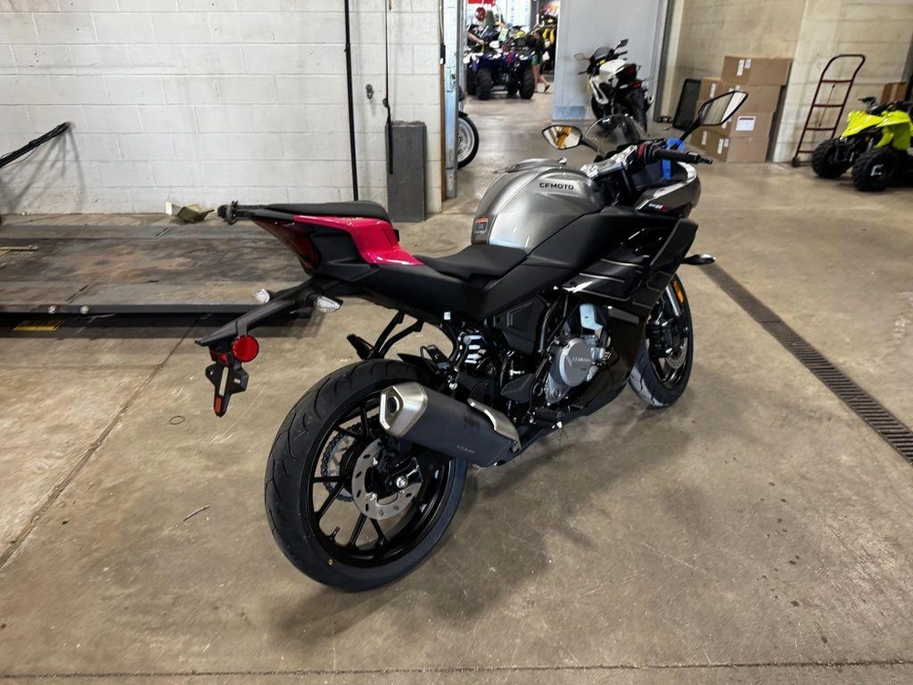 2026 Cfmoto 300ss