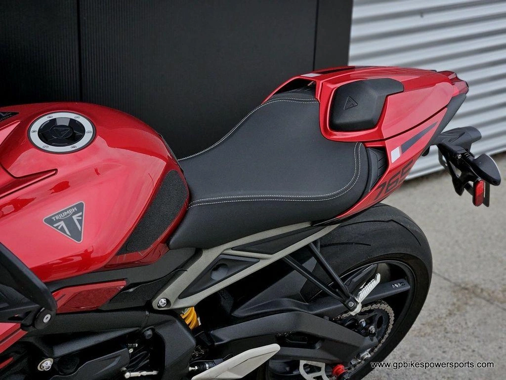 2024 Triumph Street Triple 765 Rs Carnival Red