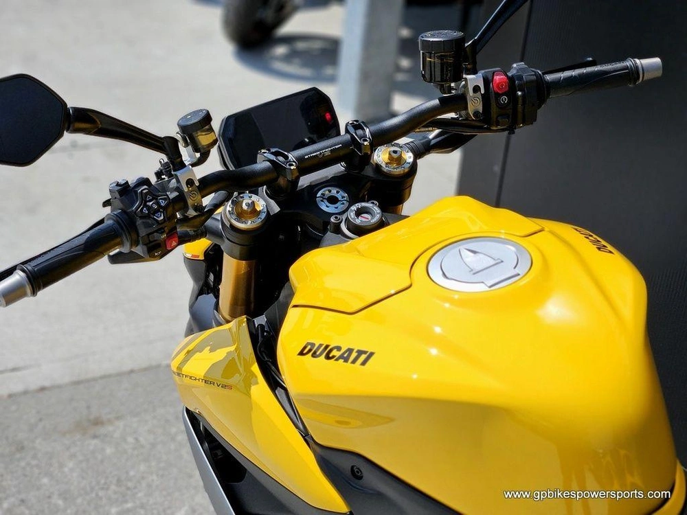 2026 Ducati Streetfighter V2 S Yellow