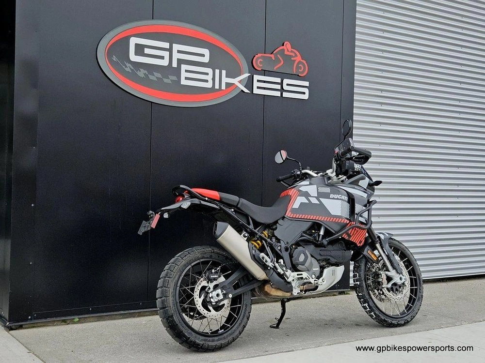 2023 Ducati Desertx Rr22