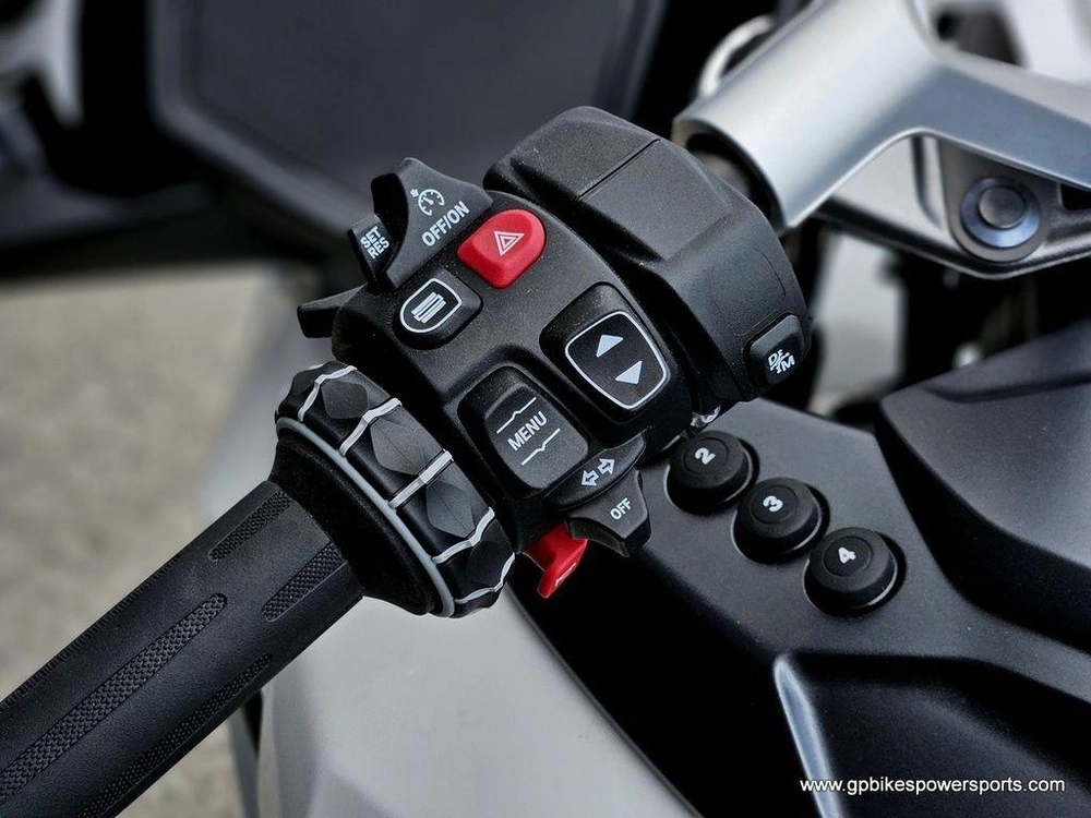 2026 Bmw R 1300 Rt Alpine White 3
