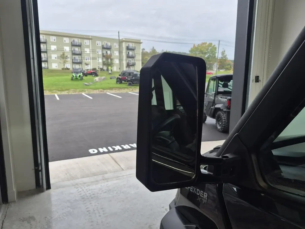 2026 Can-am Defender Xt Cab Hd11