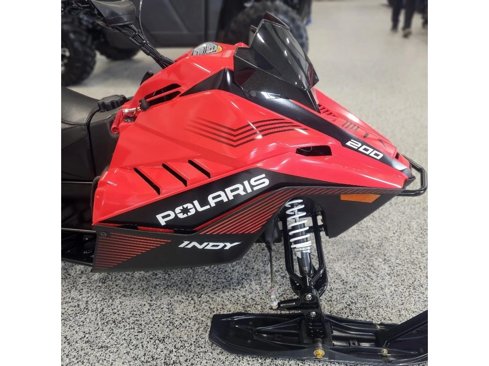 2027 Polaris Indy 200 Es