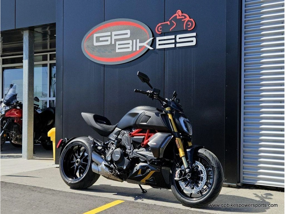 2022 Ducati Diavel 1260 S Total Black