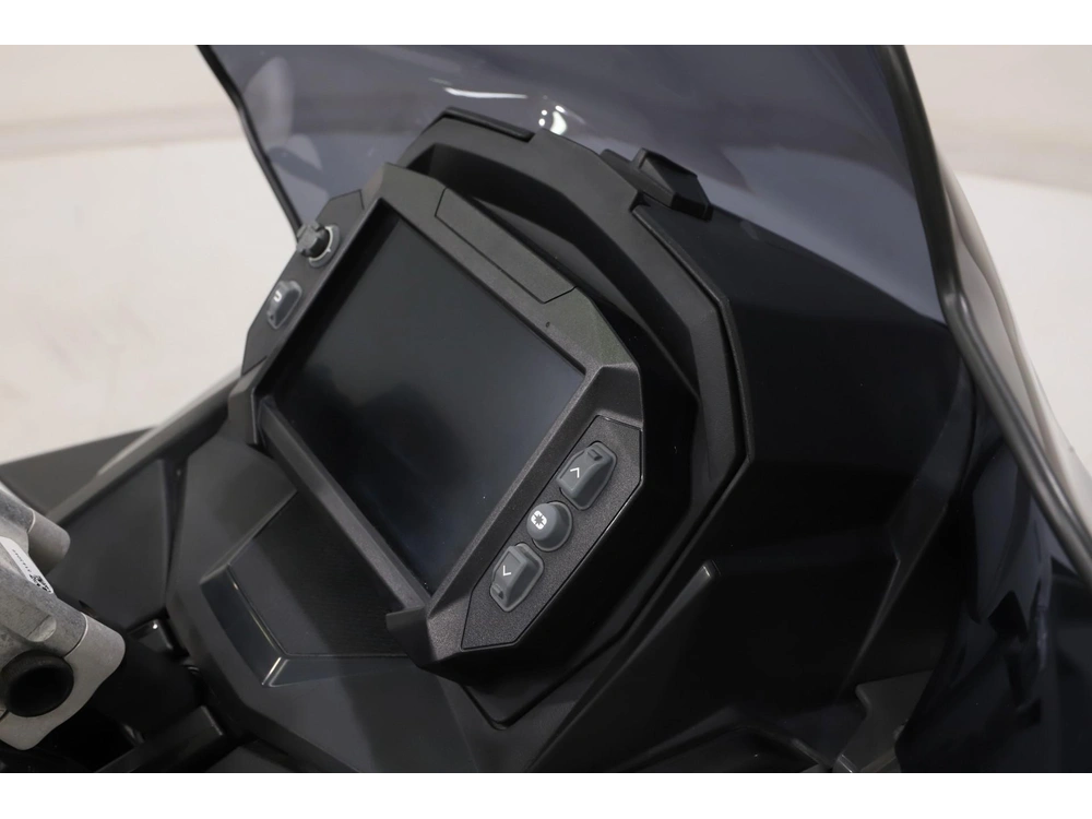2024 Polaris 650 Indy Adventure 137 alt