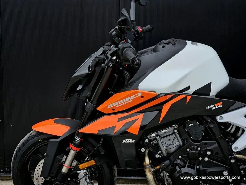 2027 KTM 990 Duke