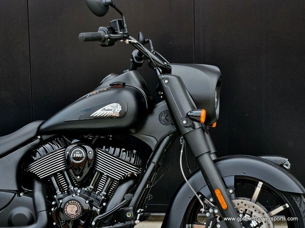 2026 Indian Motorcycle Springfield ® Dark Horse® Black Smoke