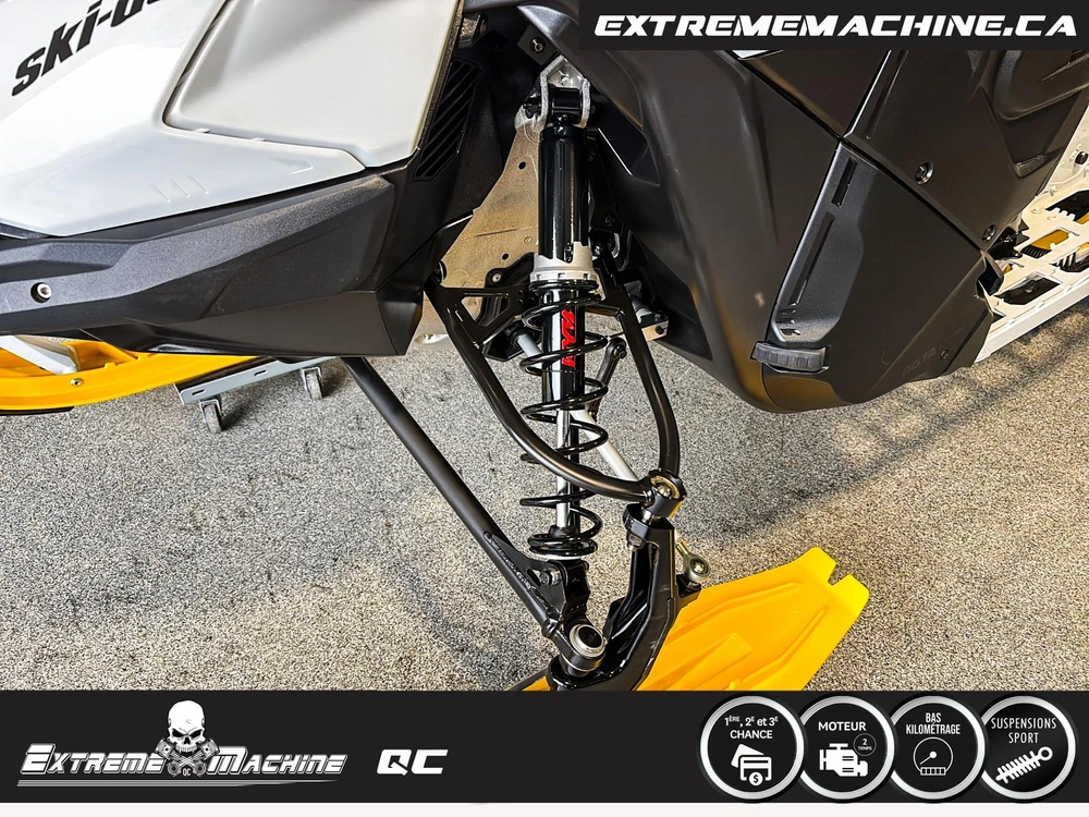 Skidoo Summit® Edge® 850 E-tec 165'' Seulement 935km - Impeccable!!! 2023