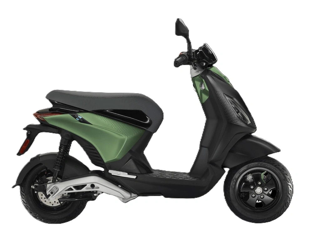 Piaggio 1 Active Feng Chen Wang 2022 alt