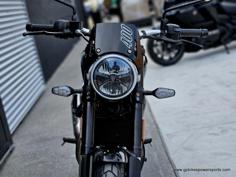 2027 Triumph Tracker 400 Phantom Black