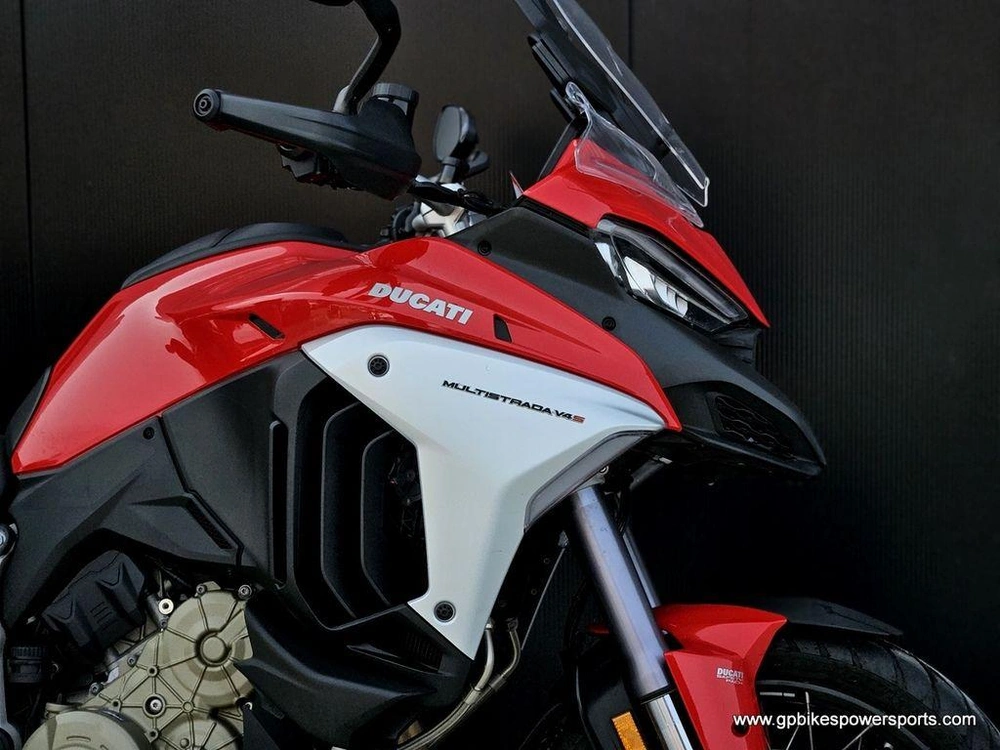 2024 Ducati Multistrada V4 S Travel & Radar Red